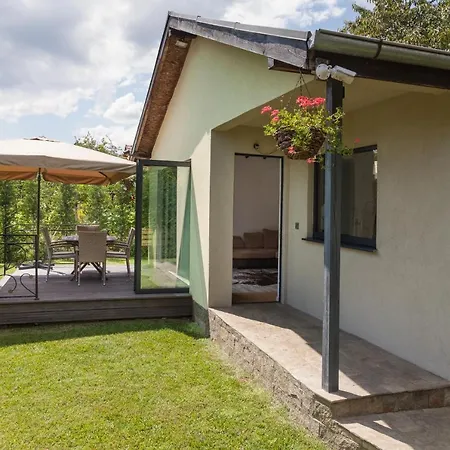 Kabakum House Ferienhaus Warna