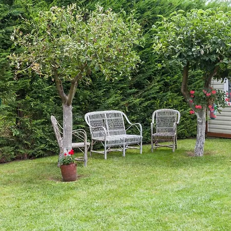 Kabakum House فارنا